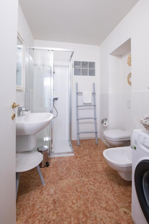 Villa Natalia - Adults Only Verona Bagian luar foto