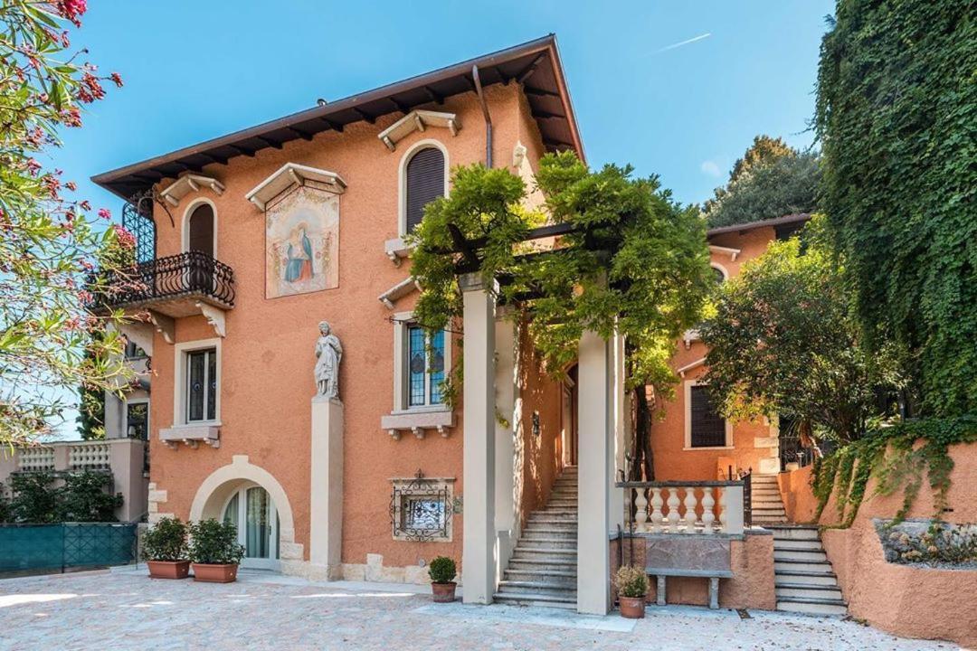 Villa Natalia - Adults Only Verona Bagian luar foto